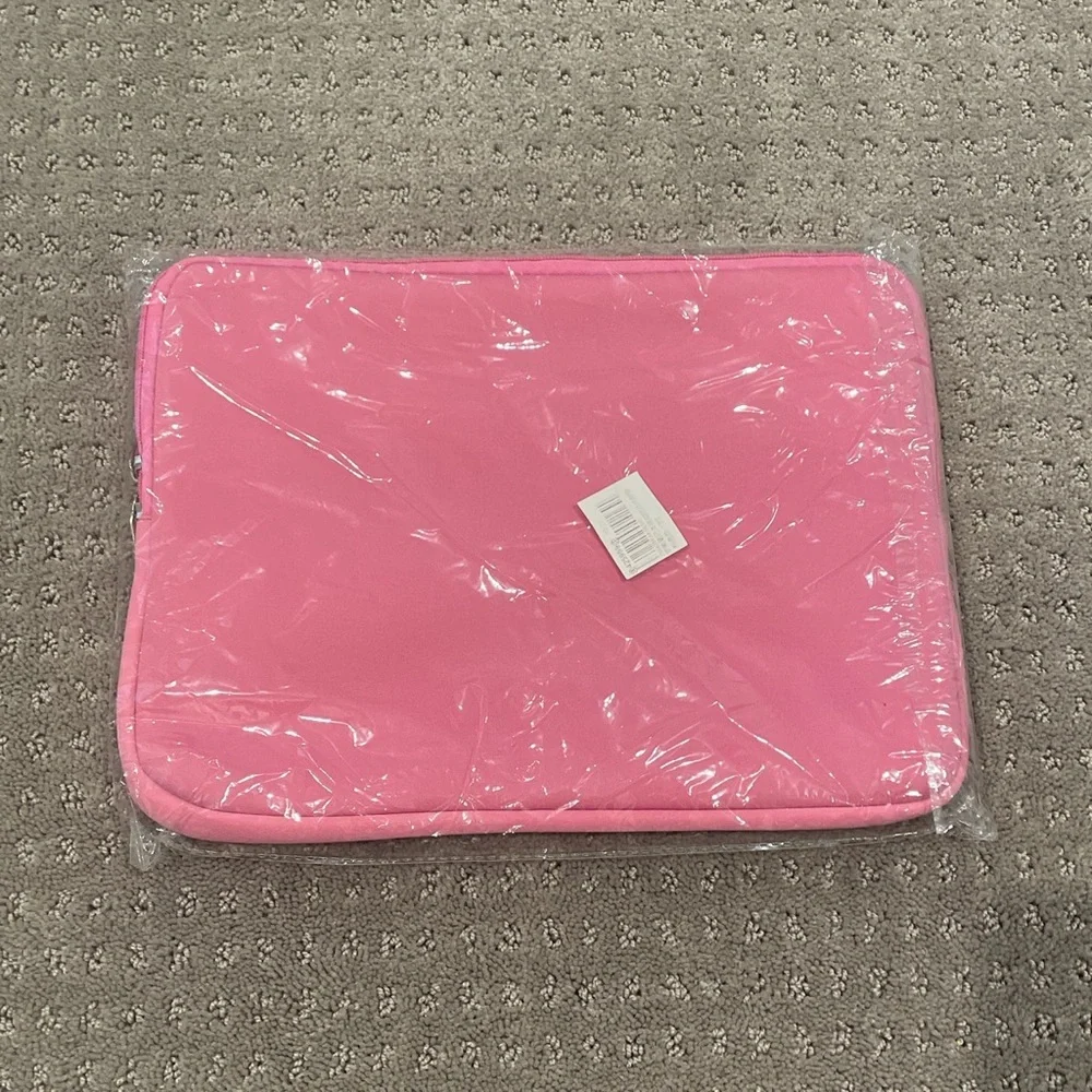 hot pink laptop pouch